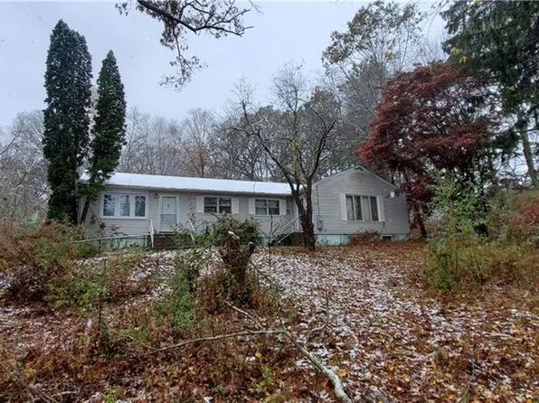834 Vauxhall Street Ext, Waterford, CT 06385
