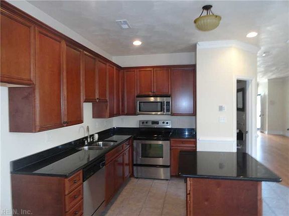 5th image of 2973 Bayne Ave