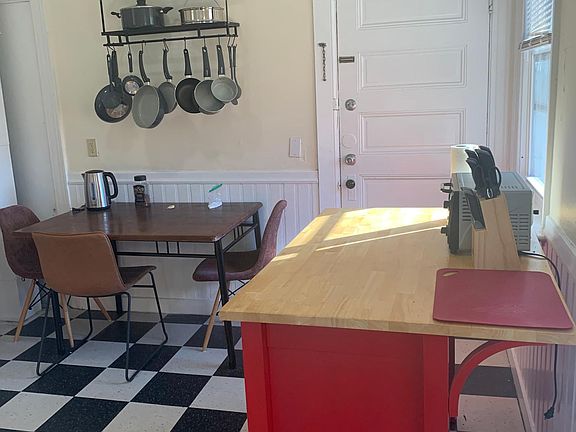 3rd image of 266 Gano St Floor 2