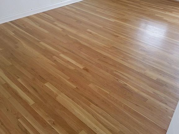 3rd image of 3157 Lincoln Ave