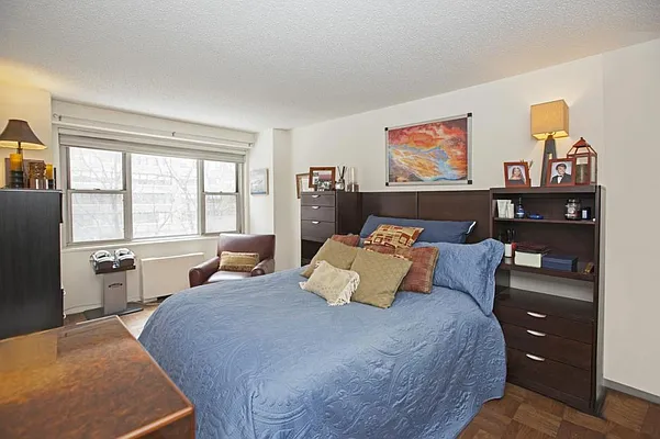 Rented by Olshan Realty | media 11