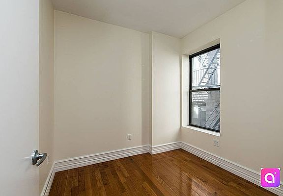 5th image of 14 W 103rd St APT 3