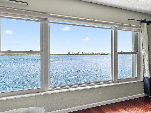 3rd image of 52 Yacht Club Dr APT 405