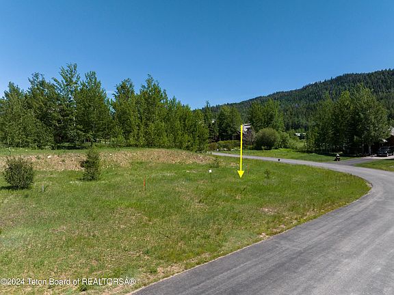 3rd image of 42 Warm Creek Ln