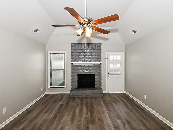 3rd image of 9898 Sequoia Ln