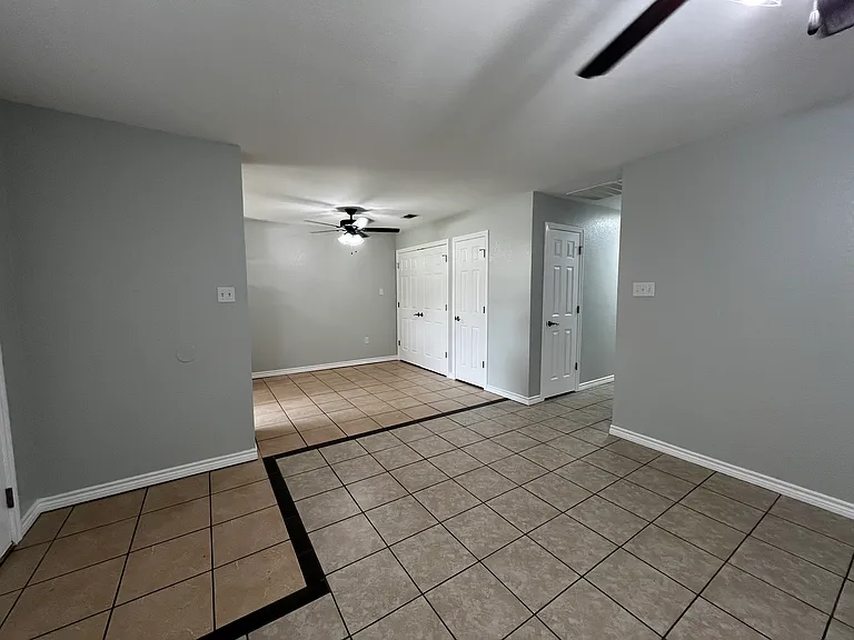 511 W Live Oak St #B — Photo 5