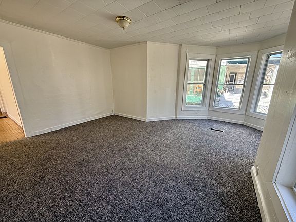 4th image of 97 Franklin St #1
