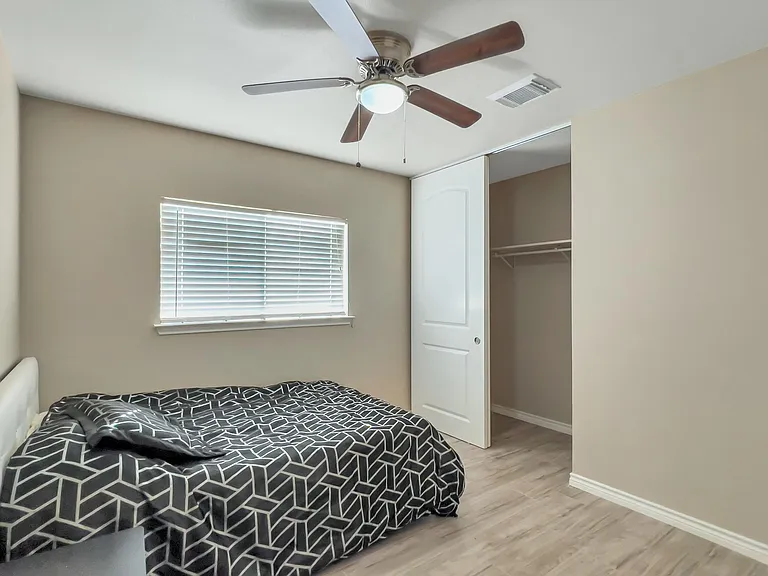 8922 Branding Fld — Photo 15