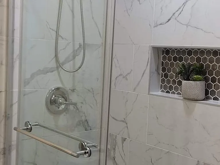 3541 Surrey Ln — Photo 2