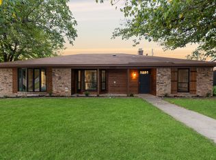 1717 Knoxville Dr, Bedford, TX 76022