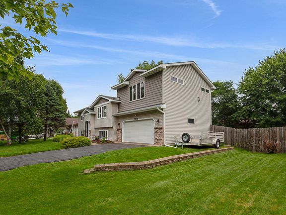 3rd image of 9875 Hamline Ave NE