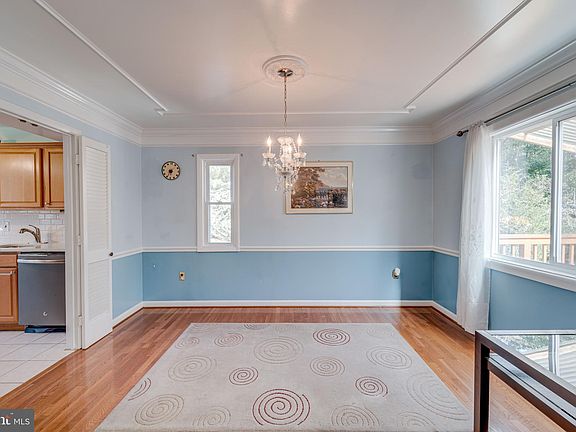 3rd image of 2686 Seville Cir