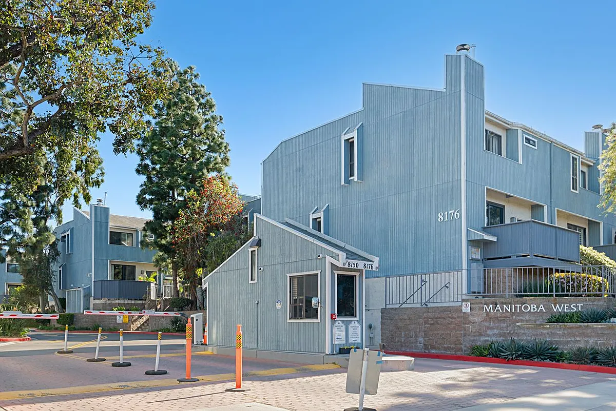 Building Photo - 8172 Manitoba St #4