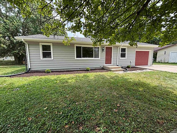 3rd image of 124 Rolling Hills Ave