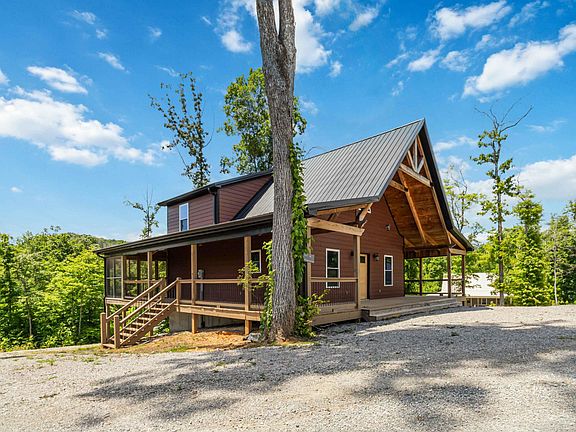 2nd image of 495 Pumpkin Creek Cir