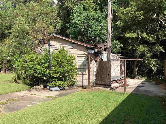 2nd image of 230 Saint Paul St