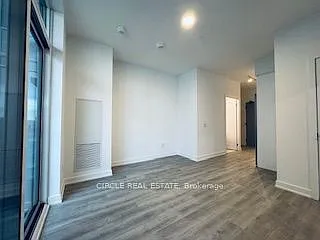5105 Hurontario St #432 — Photo 6