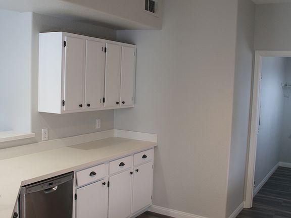 New Quartz Counters!