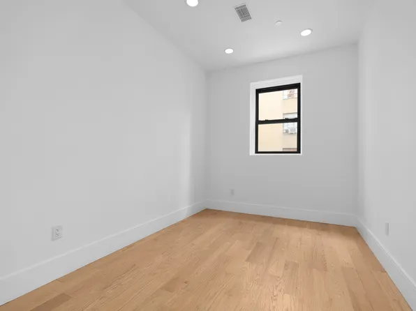 8 West 87th Street image 3 of 5