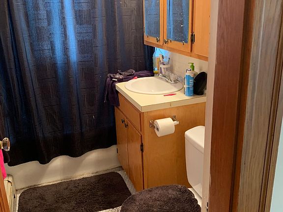3rd image of 224 Lafayette St APT 10