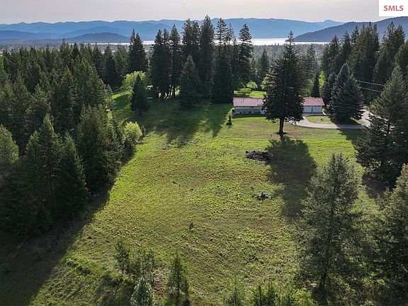 4th image of 682 Pinecrest Loop