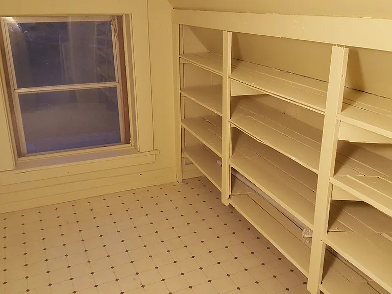 714 Jackson St — Photo 10