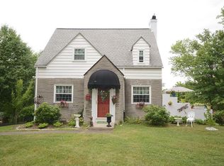 1334 Bower Hill Rd, Pittsburgh, PA 15243