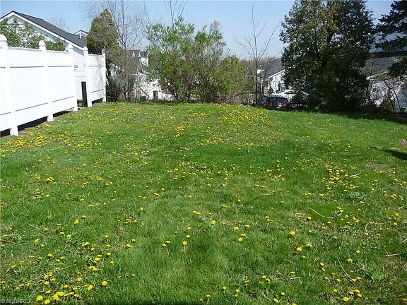 3rd image of 73 Castle Ct