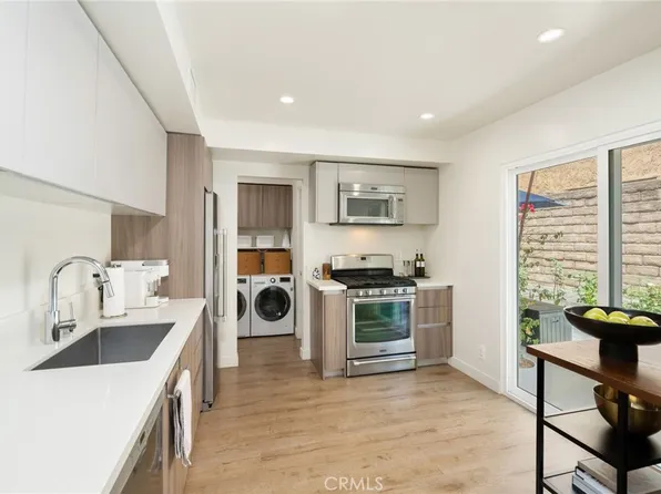 5275 Colodny Dr Unit 5, Agoura Hills, CA 91301