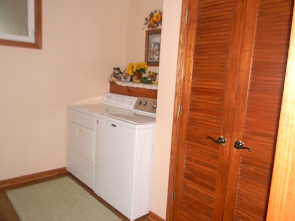 5th image of 1115 Shawn Cir