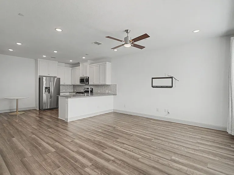6032 Silverado Trl — Photo 8
