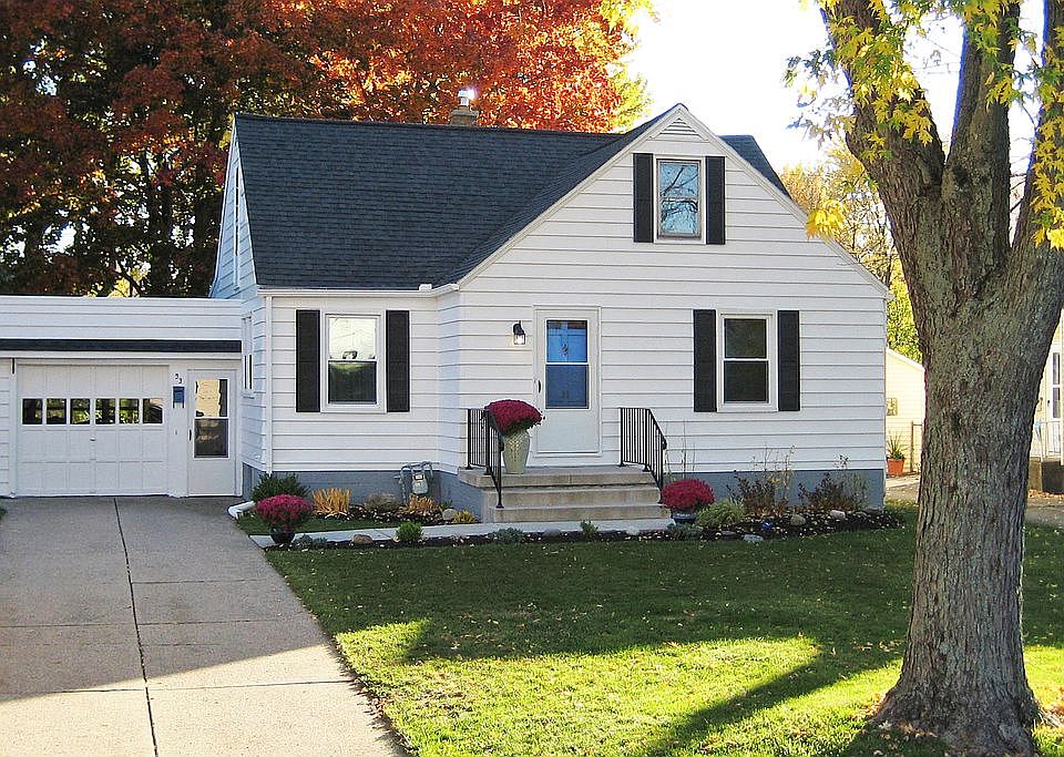 1st image of 93 Greenfield Ave