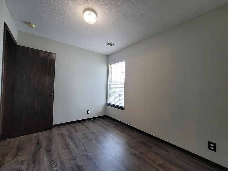 8648 NE 97th St — Photo 22