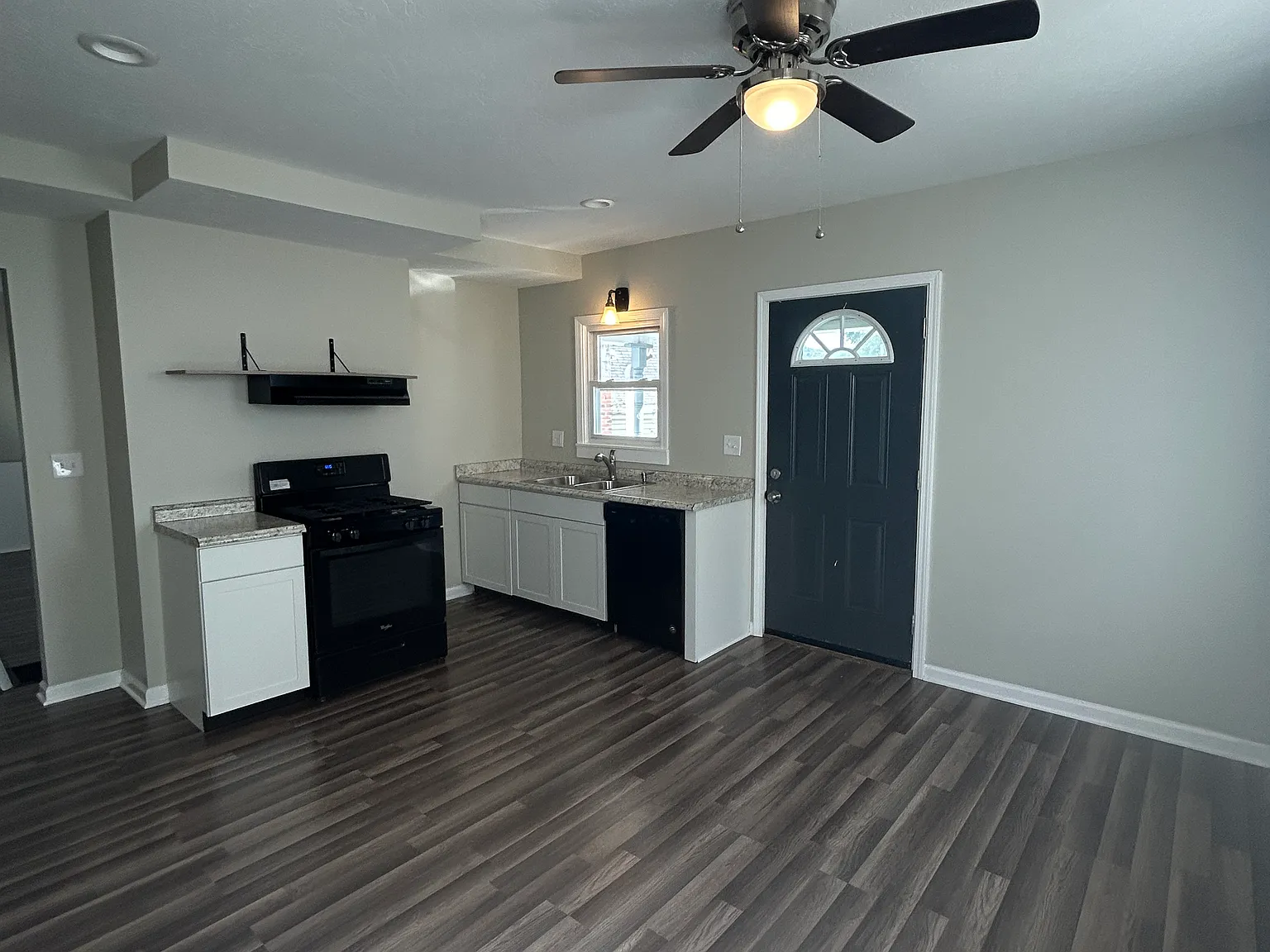 2 bed, 1200 sqft, $1,349 — Photo 1