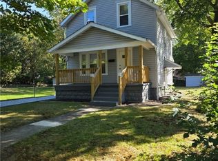 899 Davis St, Akron, OH 44310