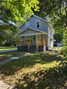 899 Davis St, Akron, OH, 44310