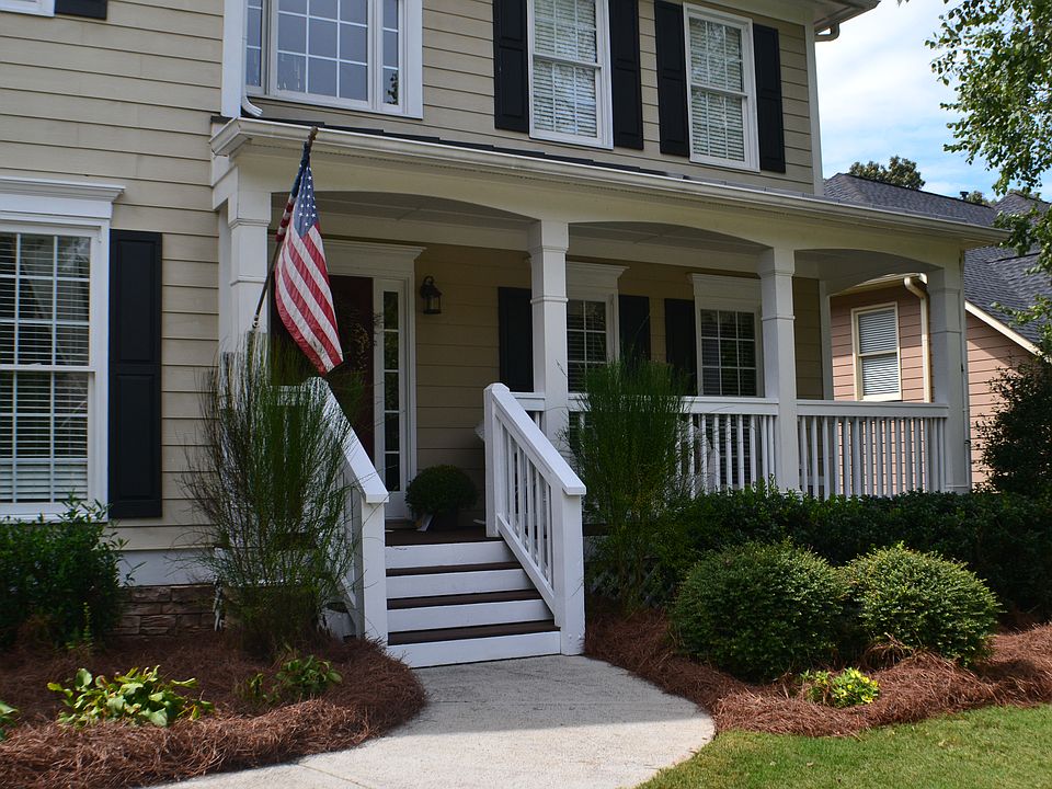 Well-manicured yard