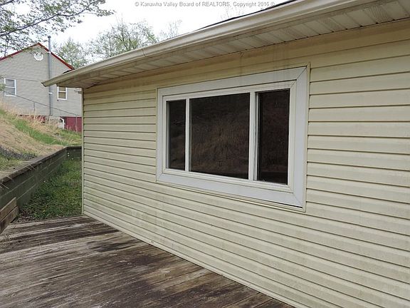 5th image of 956 Madison Cir