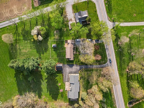 2nd image of 1247 E State Road 44
