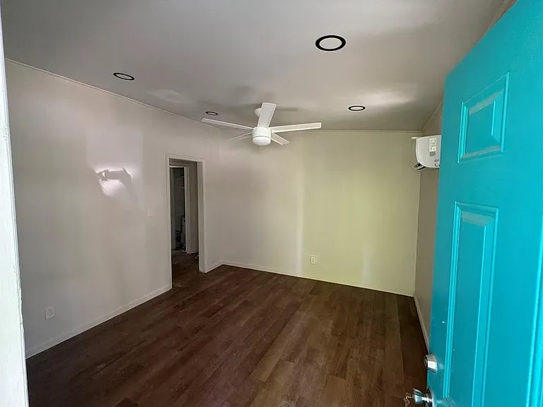 4049 Villa Ave — Photo 5