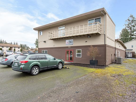 2nd image of 926 96th St E