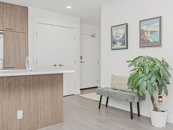 4th image of 875 Gibsons Way #306