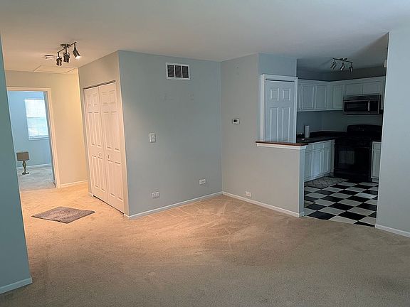 2nd image of 59 Gant Cir APT G
