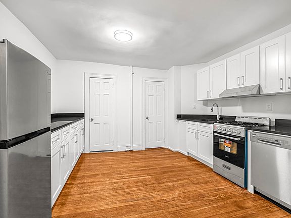5th image of 215 W 13th St APT A