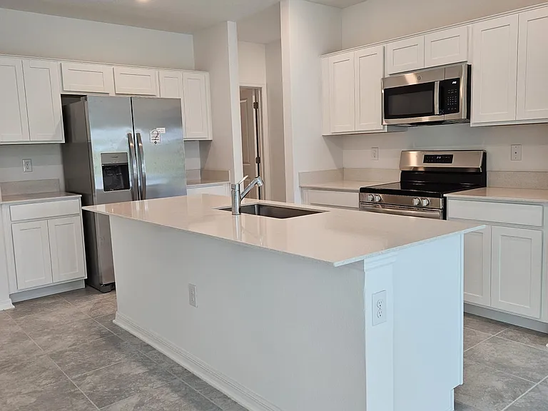 757 Reggie Rd — Photo 8