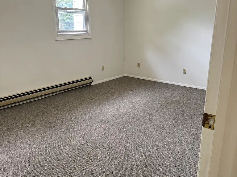 86 Pinecrest Dr #1D — Photo 8