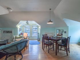 130-132 E Gorham St - M