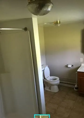 Bathroom w/washer and dryer