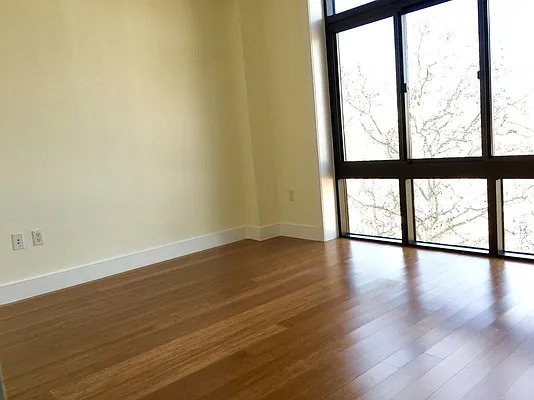 Rented by NY Space Finders Inc. | media 37