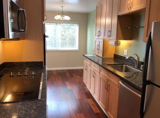 402 Lewis Ln, Pacifica, CA 94044